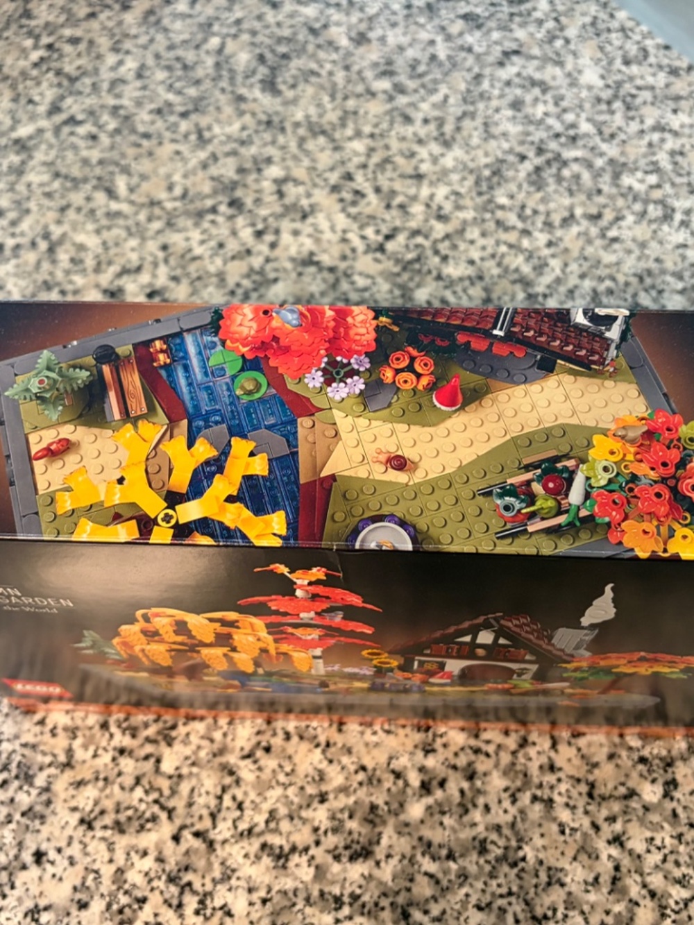 NIB Lego Icons Autumn Cottage Garden (11372) - Picture 7 of 7